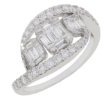 Three Stone Diamond Ring In 18K Gold